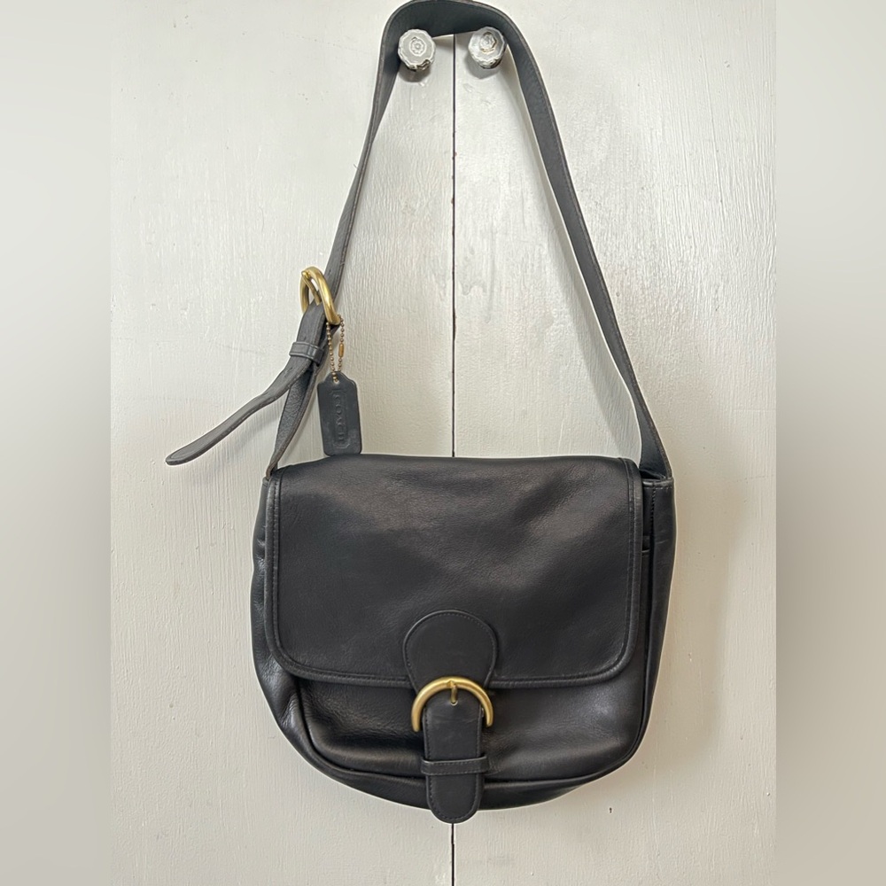 Vintage coach Bedford Bag Black Leather Brass Hardware mailbag Style Purse 4164